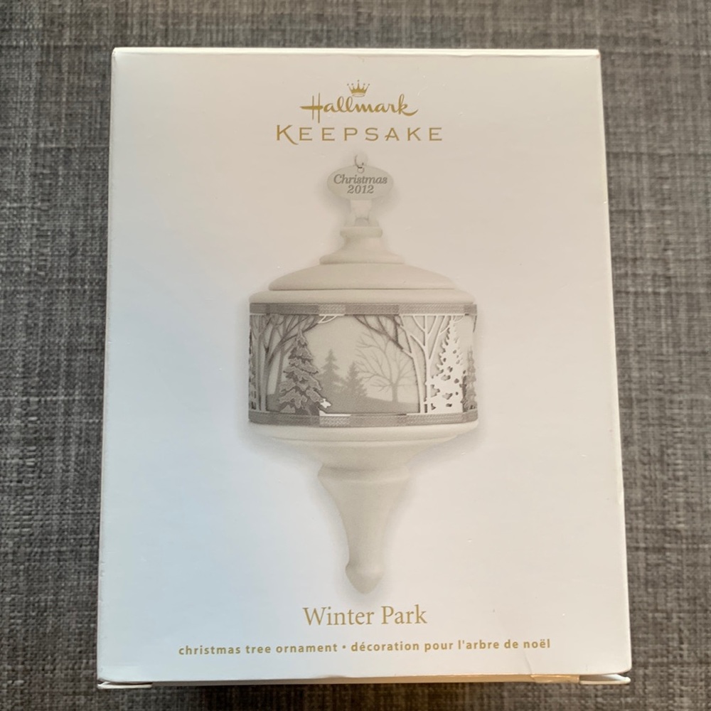 Hallmark Keepsake Christmas 2012 Winter Park Ornament